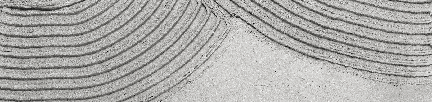 Concrete installation with three-split design